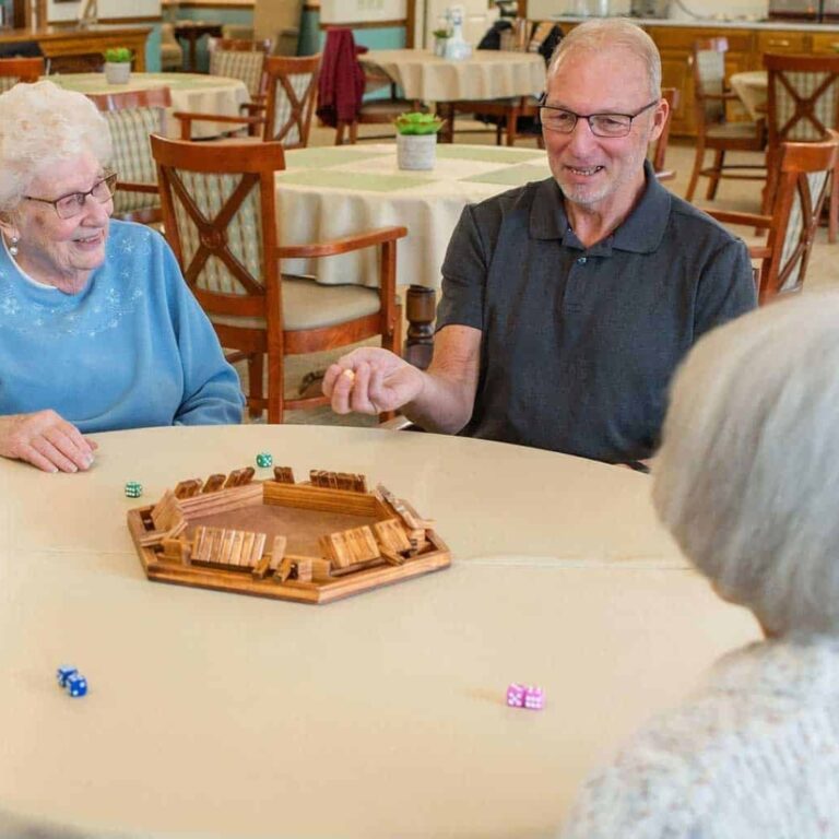 Assisted Senior Living Apartments in Kenosha, Senior Care Living Facilities in Kenosha, Senior Care Living Facility in Kenosha