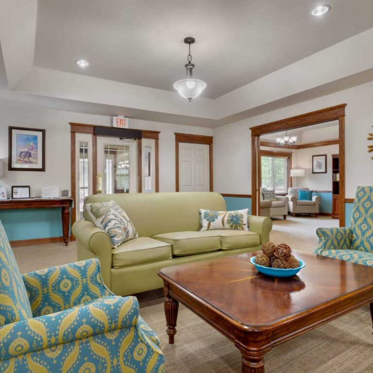Senior Assisted Living Apartments in Kenosha, Assisted Senior Living Apartments in Kenosha, Senior Care Living Facilities in Kenosha